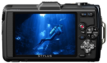 Olympus Tough TG-2 - zadní stěna s OLED panelem