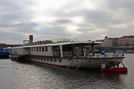 vltavská loď Vyšehrad