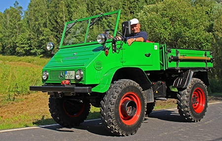 Mercedes Unimog