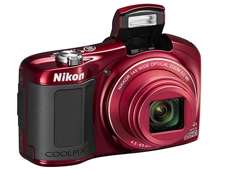 Nikon Coolpix L620 - vyklopený blesk