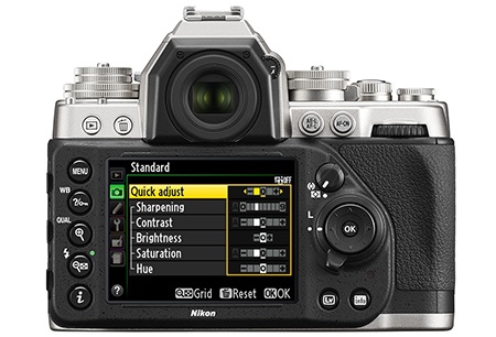 Nikon Df - zadní stěna